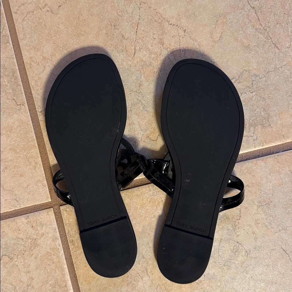 Tory Burch Black Leather Sandals with Medallion - Picture 6 of 6